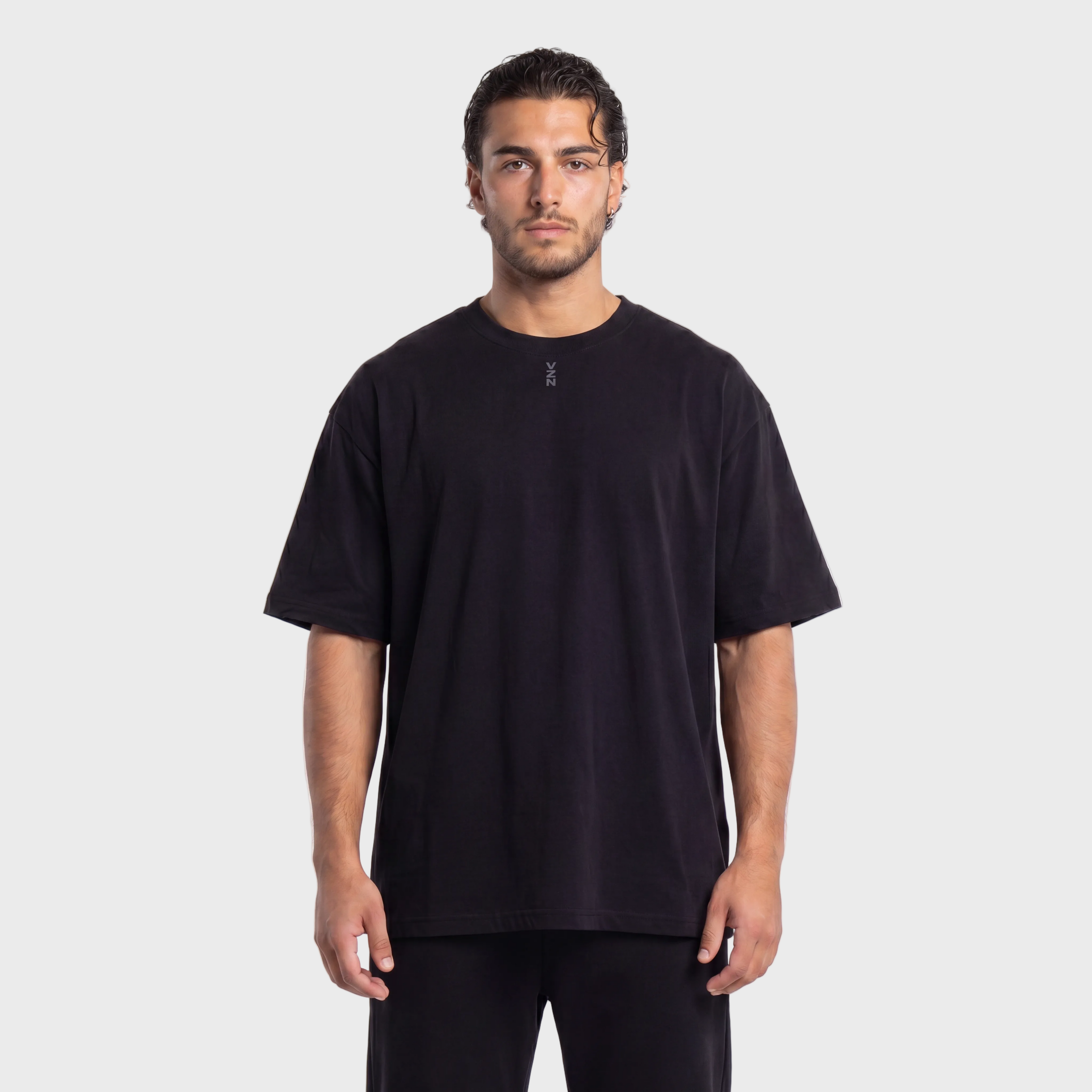 INVICTUS OVERSIZED TEE